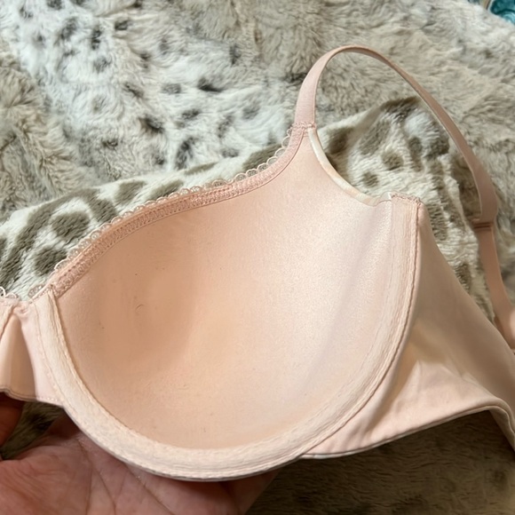 Victoria's Secret Women'sBody by Victoria Full Coverage Lightly Lined T-ShirtBra - Picture 7 of 8